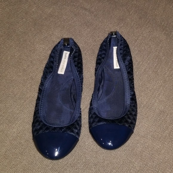 dana buchman ballet flats